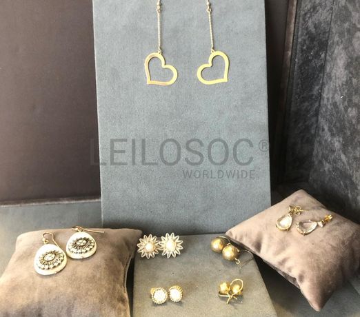 Brincos em prata e outros materiais