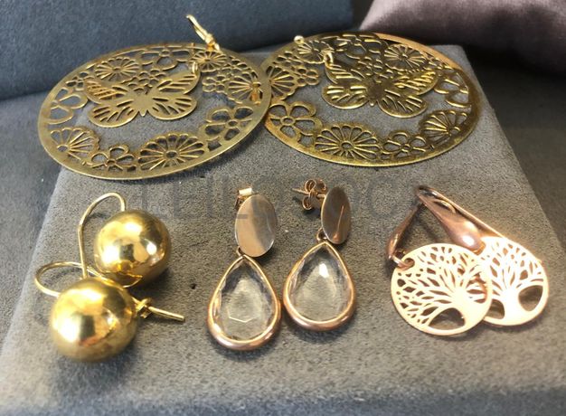 Brincos em prata e outros materiais