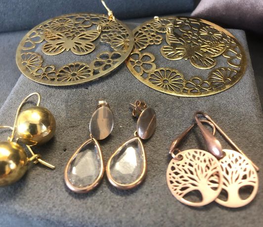 Brincos em prata e outros materiais