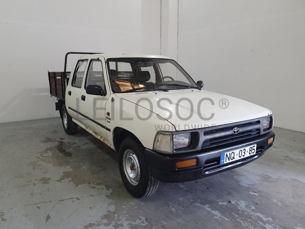 Toyota Hilux 2.4D · Ano 1990