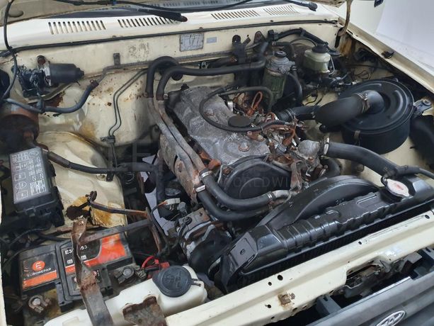 Toyota Hilux 2.4D · Ano 1990