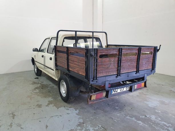 Toyota Hilux 2.4D · Ano 1990