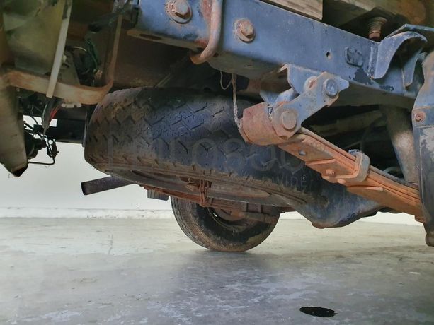 Toyota Hilux 2.4D · Ano 1990