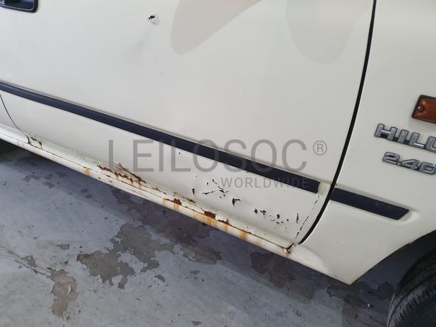 Toyota Hilux 2.4D · Ano 1990