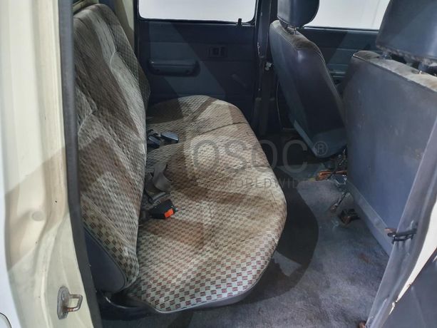 Toyota Hilux 2.4D · Ano 1990