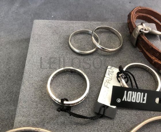 Pulseiras em prata e outros materiais + Anel