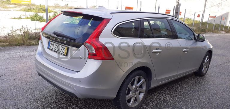 Volvo V60 2.0 · Ano 2014