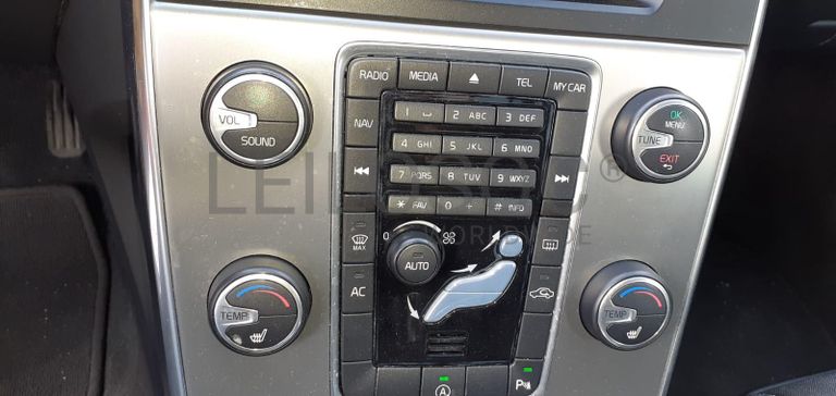 Volvo V60 2.0 · Ano 2014