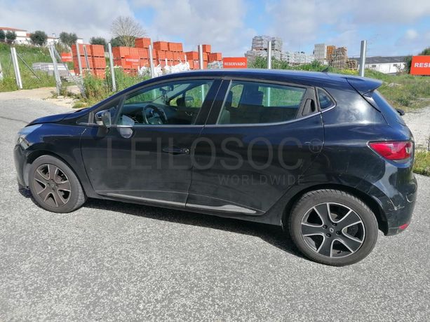 Renault Clio 1.5 DCI · Ano 2014