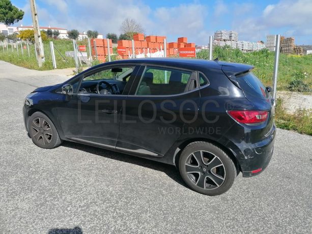 Renault Clio 1.5 DCI · Ano 2014