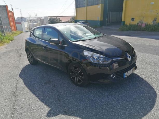 Renault Clio 1.5 DCI · Ano 2014
