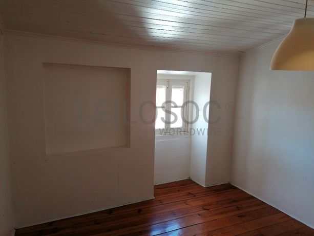 Edifício 3 Pisos c/ Logradouro · Estrela, Lisboa