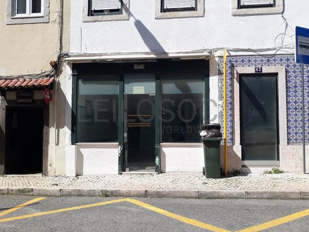 Edifício 3 Pisos c/ Logradouro · Estrela, Lisboa
