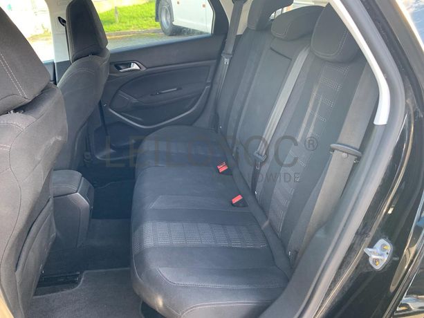 Peugeot 308 1.6 BlueHDI · Ano 2015