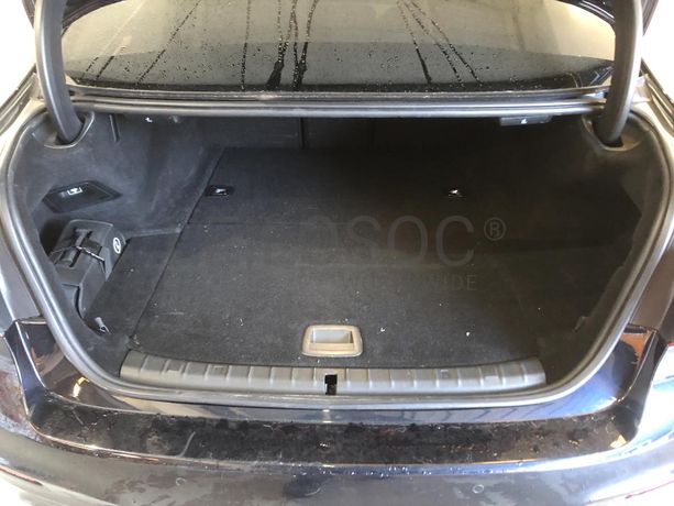 BMW 530E · Elétrico/Gasolina · Ano 2017