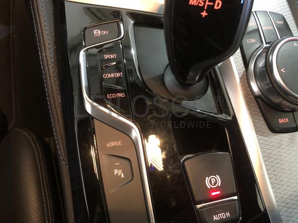 BMW 530E · Elétrico/Gasolina · Ano 2017