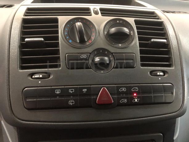 Mercedes-Benz Vito · Ano 2005