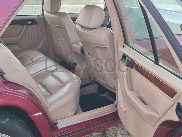 Mercedes-Benz 300E 24V · Ano 1995 