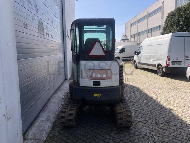 Mini Giratória BobCat E26
