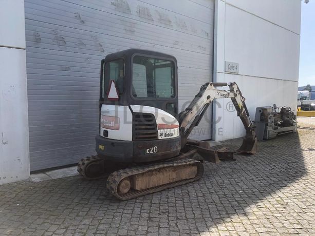 Mini Giratória BobCat E26