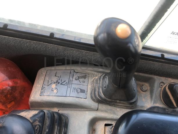 Mini Giratória BobCat E26