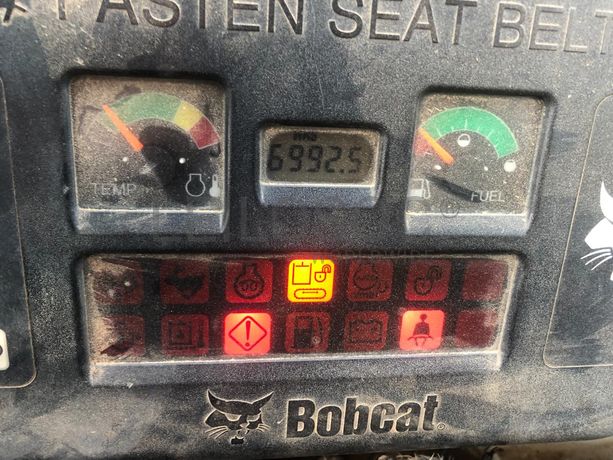 Mini Giratória BobCat E26