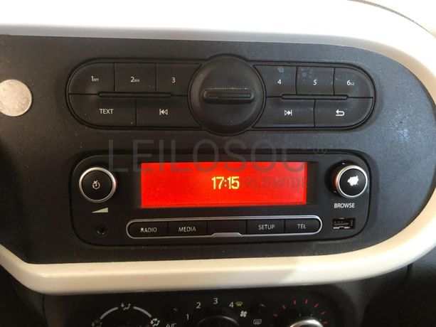 Renault Twingo · Ano 2015