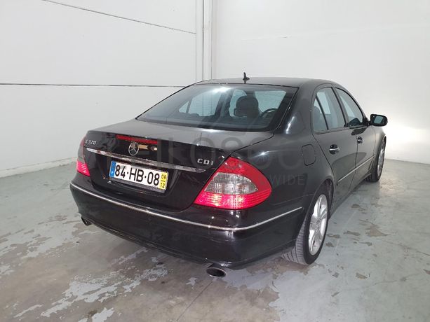 Mercedes-Benz E320 CDI · Ano 2008
