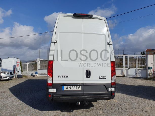 Iveco Daily 35-180 · Ano 2021