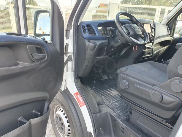 Iveco Daily 35-180 · Ano 2021