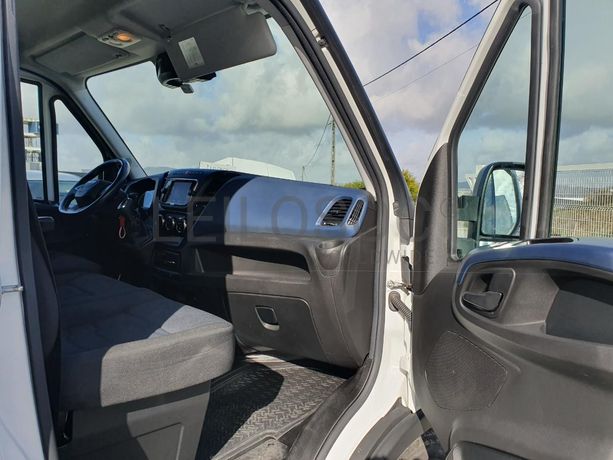 Iveco Daily 35-180 · Ano 2021