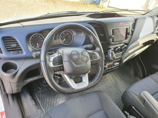 Iveco Daily 35-180 · Ano 2021