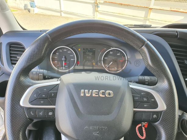 Iveco Daily 35-180 · Ano 2021