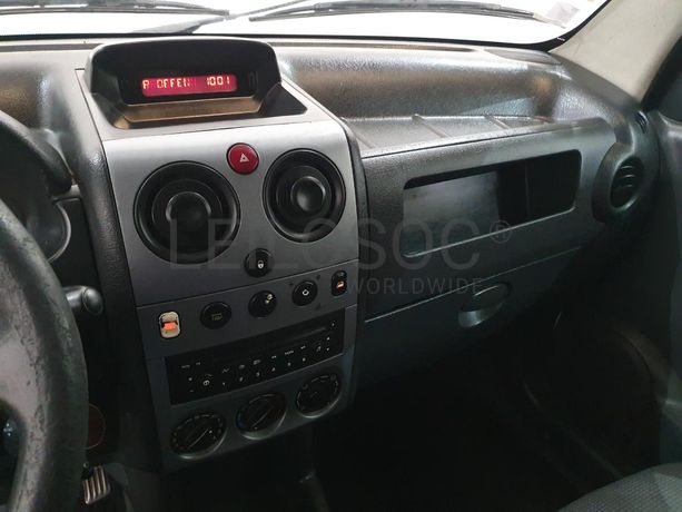 Peugeot Partner 2.0 HDI · Ano 2006