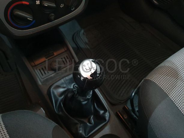 Opel Corsa · Ano 2004