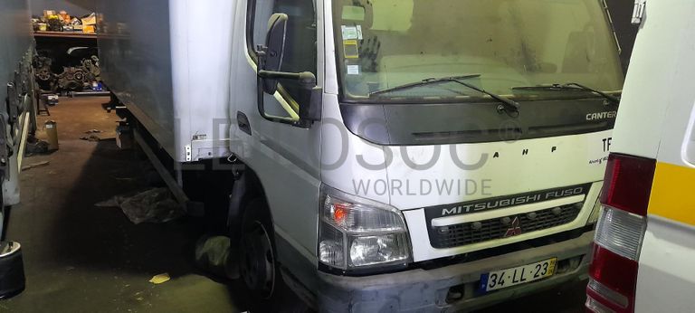 Mitsubishi Canter Fuso 7C15
