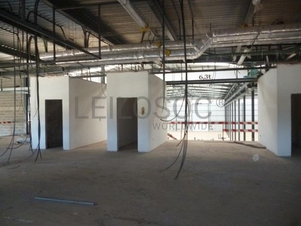 Lote para Construção c/ Benfeitoria de Armazém Industrial · Aguada de Cima, Águeda