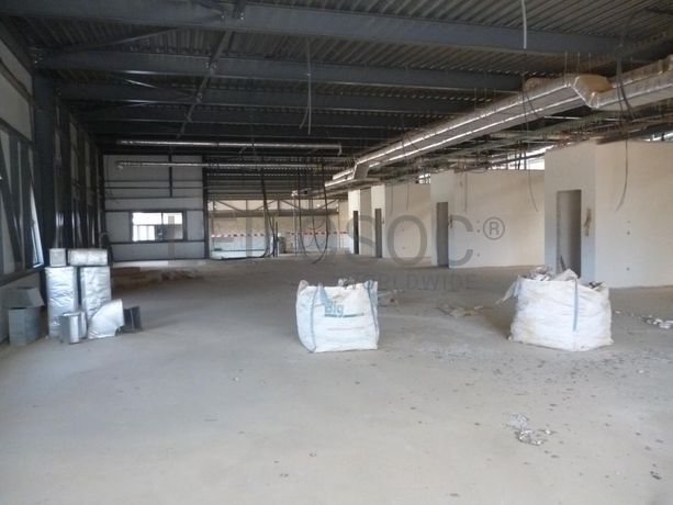 Lote para Construção c/ Benfeitoria de Armazém Industrial · Aguada de Cima, Águeda