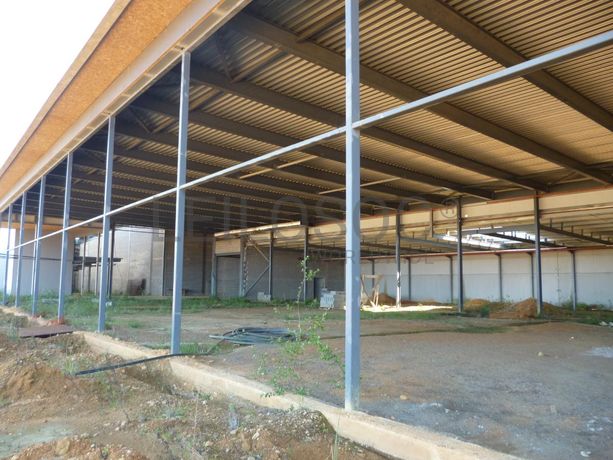 Lote para Construção c/ Benfeitoria de Armazém Industrial · Aguada de Cima, Águeda