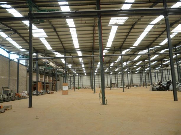 Lote para Construção c/ Benfeitoria de Armazém Industrial · Aguada de Cima, Águeda