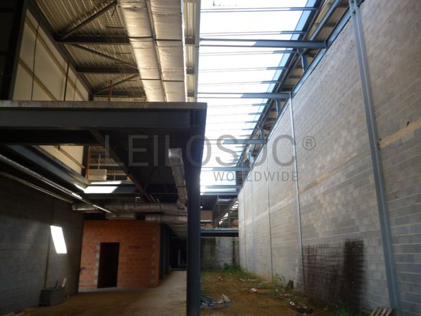 Lote para Construção c/ Benfeitoria de Armazém Industrial · Aguada de Cima, Águeda