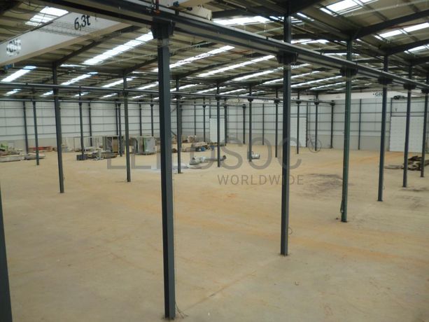 Lote para Construção c/ Benfeitoria de Armazém Industrial · Aguada de Cima, Águeda