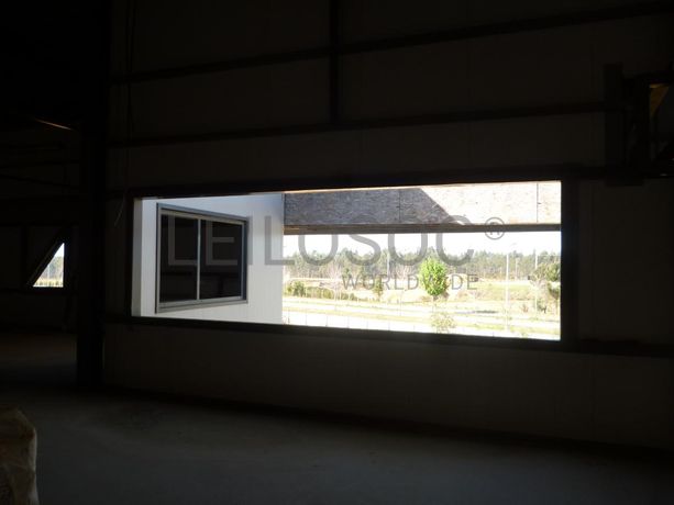 Lote para Construção c/ Benfeitoria de Armazém Industrial · Aguada de Cima, Águeda