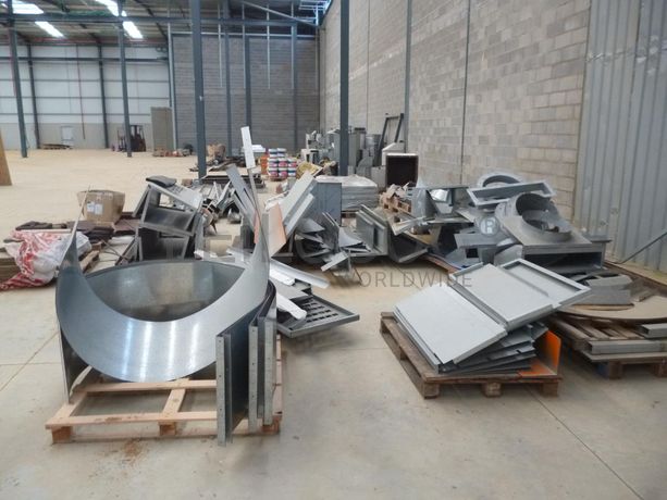 Lote para Construção c/ Benfeitoria de Armazém Industrial · Aguada de Cima, Águeda