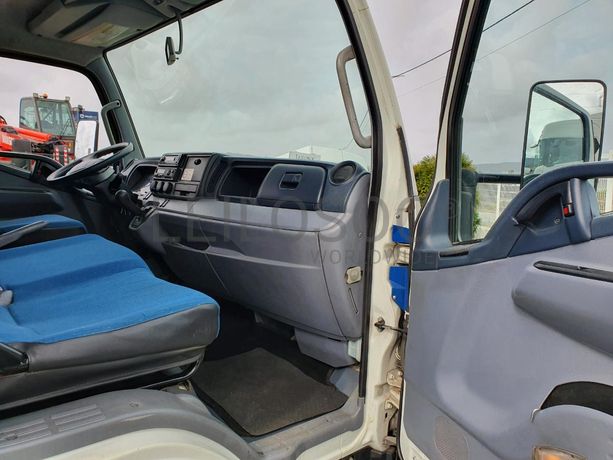 Mitsubishi Canter Fuso 7C18 · Ano 2013