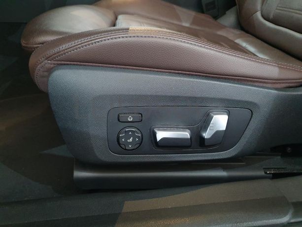 BMW 320D Sedan · Ano 2018