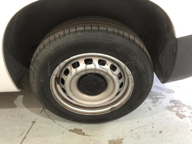 Peugeot Partner · Ano 2020