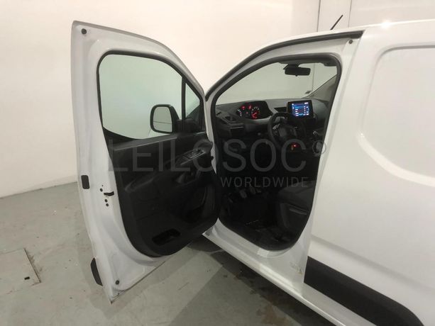 Peugeot Partner · Ano 2020