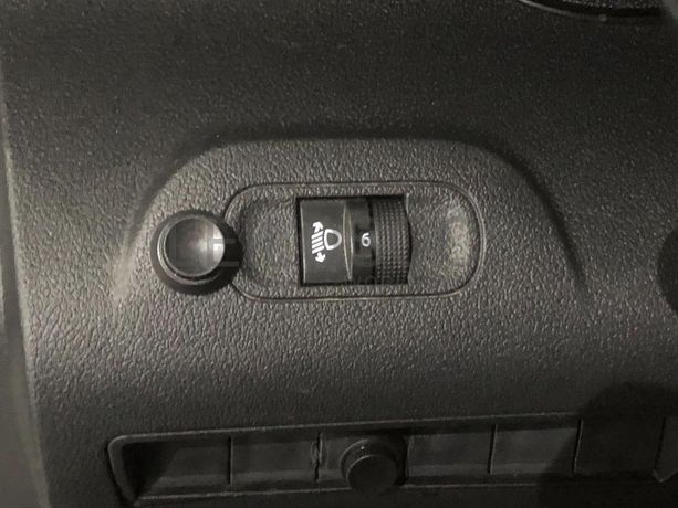 Peugeot Partner · Ano 2020