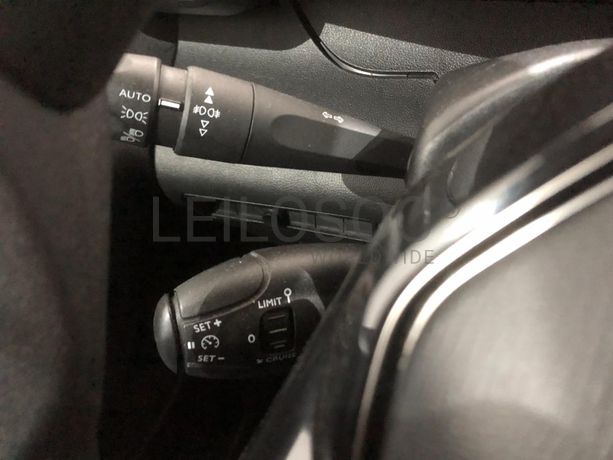 Peugeot Partner · Ano 2020